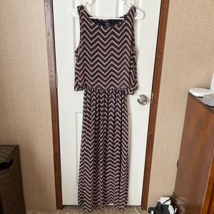 Light and Flowy Spring Maxi Dress